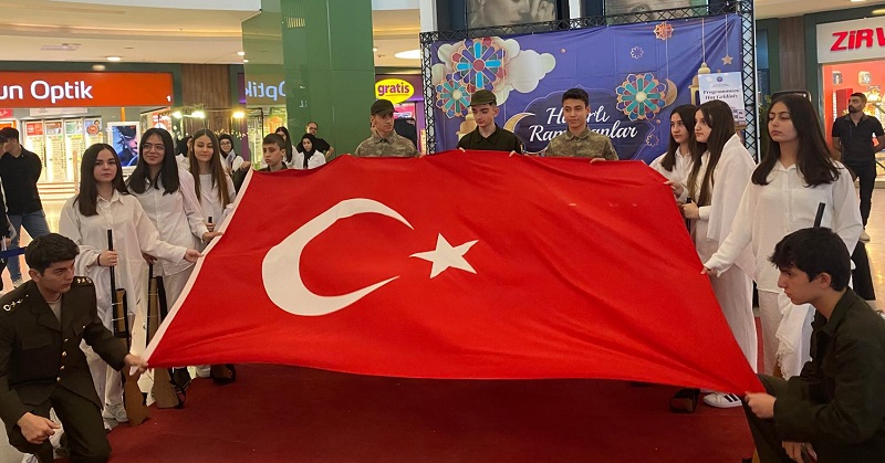 18 Mart Çanakkale Zaferi'ni Novaland Alışveriş Merkezi'nde Kutladık.
