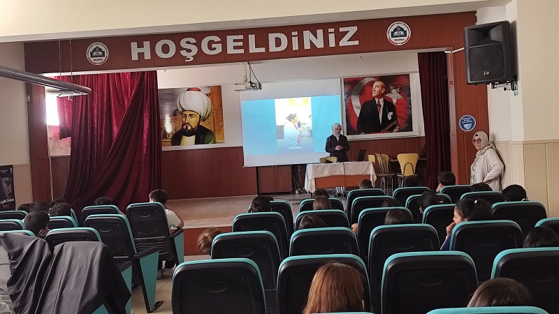 Hoca Ahmet Yesevi Ortaokuluna Okulumuzu Tanıttık.