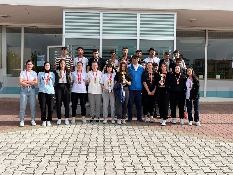 Okulumuzda 19 Mayıs Atatürk'ü Anma Ve Gençlik Ve Spor Bayramı Coşkuyla Kutlandı.