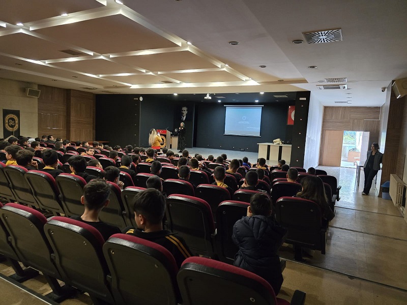 Şehit Abdullah Tayyip Olçok İmam Hatip Ortaokulu'na Ergenlik Ve Diyabet Konulu Seminer Verdik.